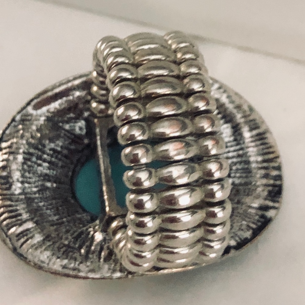 Ring - Picture 2 of 2